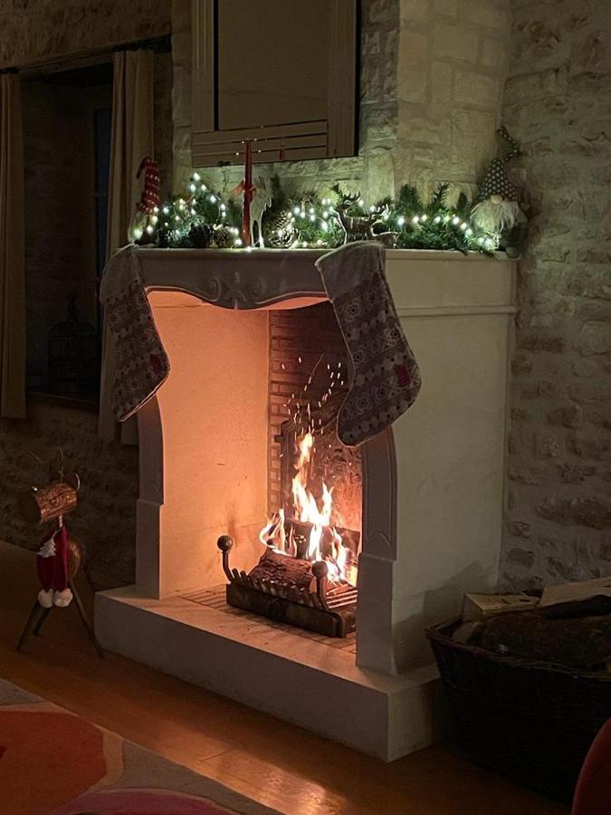 Uniquely Private Holiday Villa In The Charente Puyreaux 外观 照片