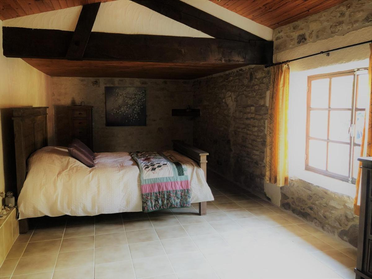 Uniquely Private Holiday Villa In The Charente Puyreaux 外观 照片