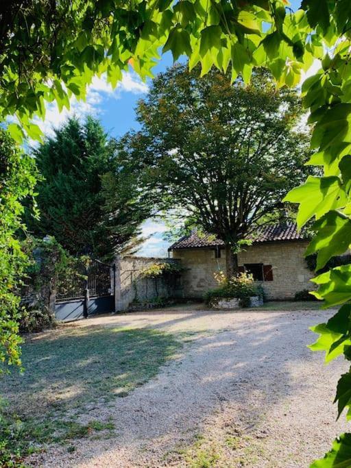 Uniquely Private Holiday Villa In The Charente Puyreaux 外观 照片